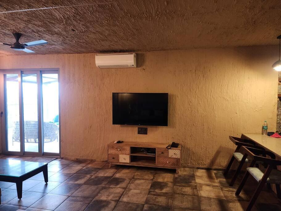 Revanta Studio Flat Kolhapur Exteriör bild